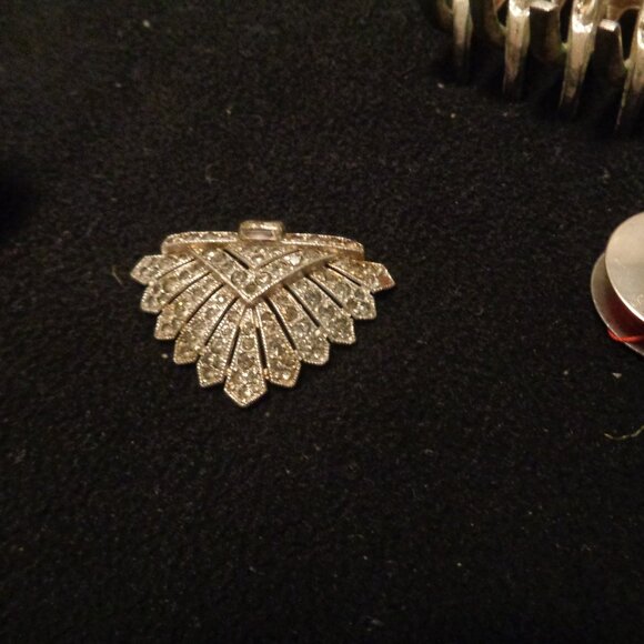 OLD & EARLY 1900S LADEL CLASP BOBBIN BEJEWELED METAL HAIR CLIP LOT - Picture 3 of 11